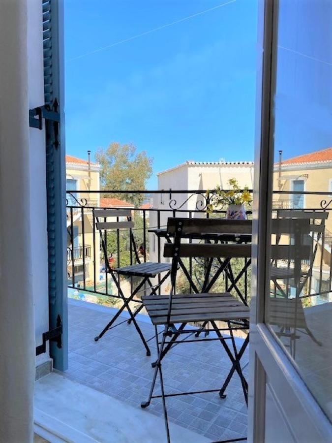 Summer House In Spetses Ngoại thất bức ảnh